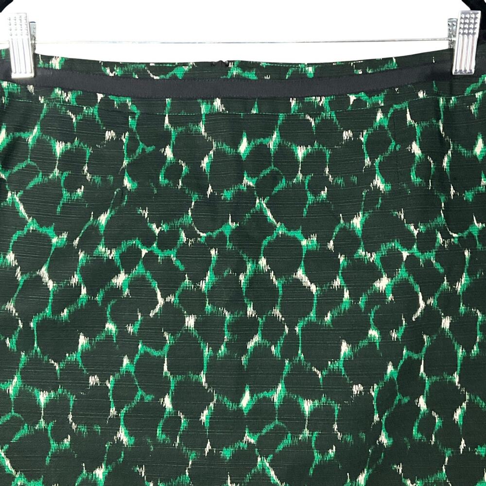 BODEN Modern Pencil Skirt Animal Print Black Kelly Green Knee Skirt sz 10L Tall - Picture 3 of 13